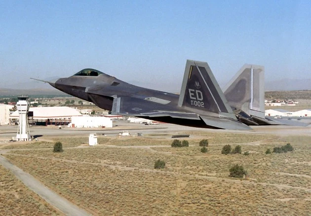 F-22 Raptor Makes A Low Pass