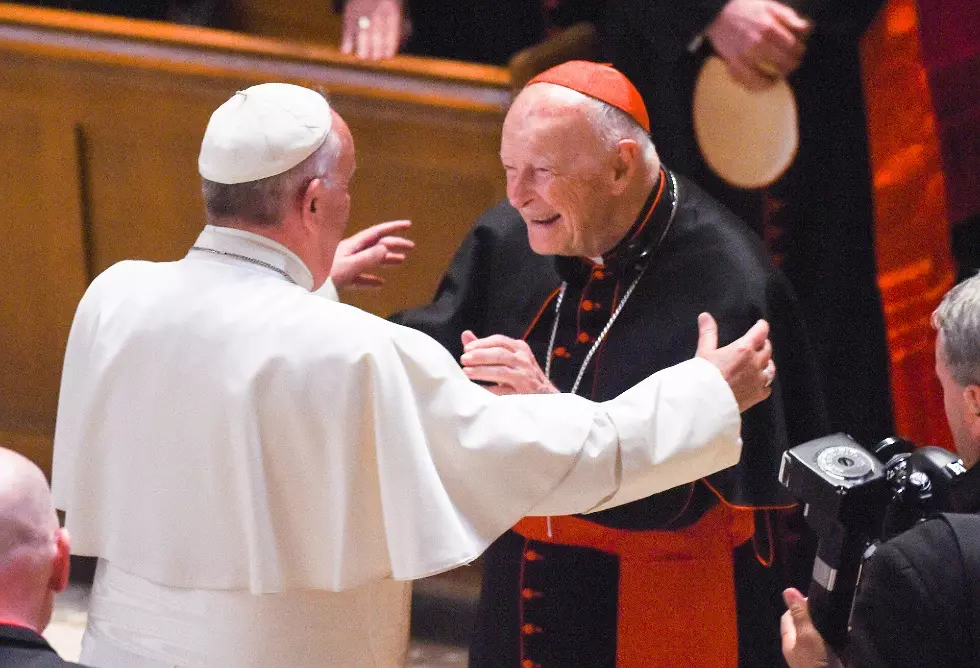 Pope Urges Iraq to Embrace Its Christians On Historic Visit